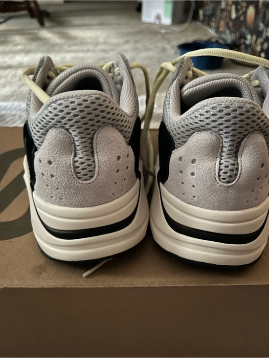 adidas Yeezy Boost 700 Wave Runner. Size 9 main image 5